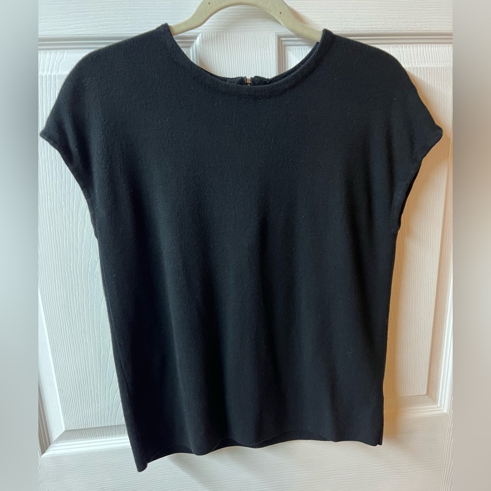 Philosophy Black Short Sleeve Sweater Top